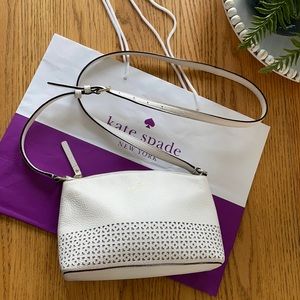 Kate Spade paper white purse, in euc, just ready to change up